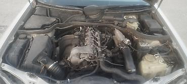 mercedes e220 cdi: Mercedes-Benz E 220: 2.2 l | 1998 il Sedan — 6