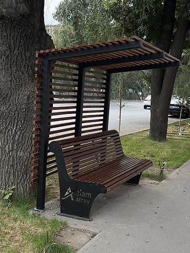 скамейка с козырьком: Уличная скамья с навесом (пергола) - Назначение: обустройство парков — 1