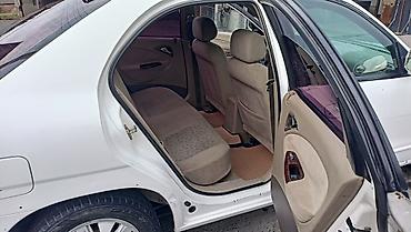 Daewoo Nubira: 2002 г., 1.6 л, Механика, Бензин, Седан — 4