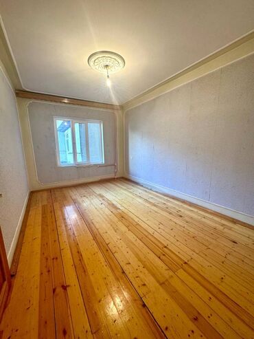 Köhnə tikili: Bakı, Yeni Yasamal, 5 otaqlı, Köhnə tikili, m. İnşaatçılar, 120 kv. m -da lalafo.az — 10 Köhnə tikili: Bakı, Yeni Yasamal, 5 otaqlı, Köhnə tikili, m. İnşaatçılar, 120 kv. m — 10