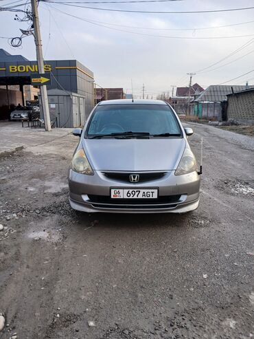 автомобиль малолитражки: Honda Fit: 2003 г., 1.3 л, Автомат, Бензин, Хэтчбэк