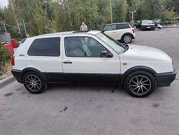 Volkswagen: Volkswagen Golf: 1994 г., 1.6 л, Механика, Бензин, Хэтчбэк — 2