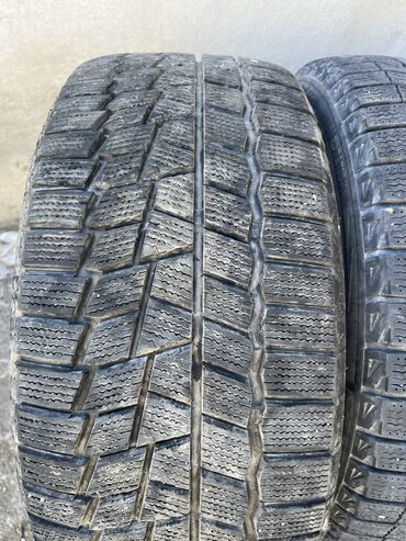 р14 шина: Шины 225 / 45 / R 17, Зима, Б/у, Легковые, Maxxis