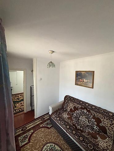 помишения баткен: 3 комнаты, 53 м², 104 серия, 2 этаж — 4