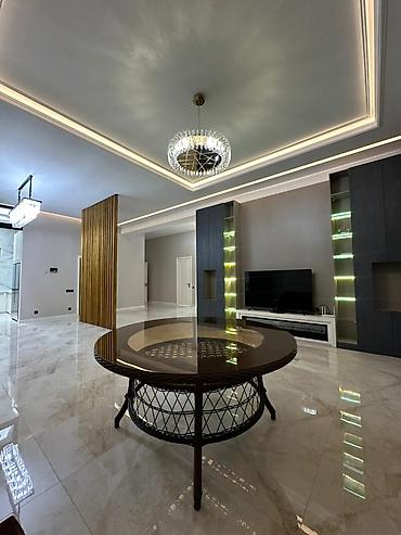 Продажа коттеджей и домов: 6 комнат и более, 550 м², 8 соток, Бишкек, Ынтымак ж/м Риэлтор — 23