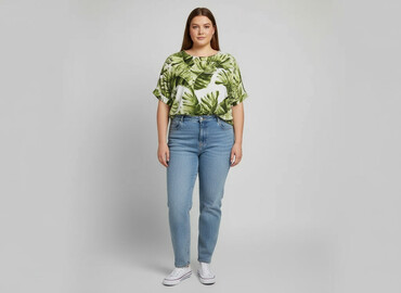 sukienki wieczorowe szmaragdowe: Women's blouse, size 2XL at lalafo.pl sukienki wieczorowe szmaragdowe: Women's blouse, size 2XL