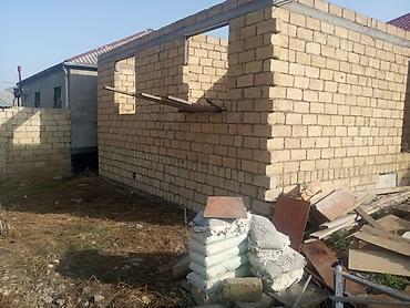 Satılır: 4 sotun içində yarım tikili ev Yer:Yaşıl Dərə Sənəd