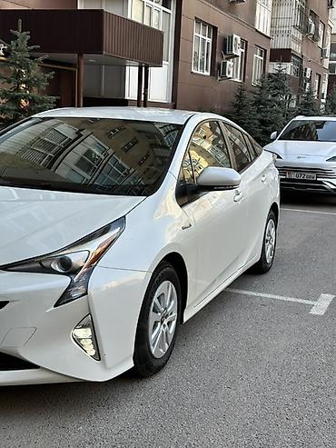 prius: Toyota Prius: 2016 г., 1.8 л, Вариатор, Гибрид, Хэтчбэк — 3