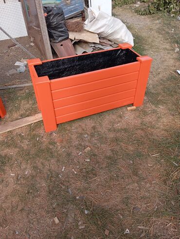 Bitkilər üçün dibçəklər: Gül qabları taxtda — 2