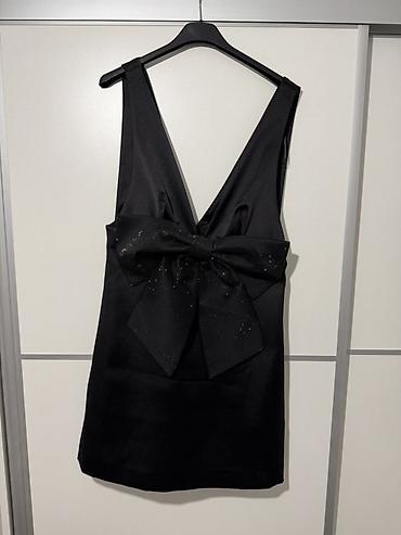 boja mint: ZARA mini haljina bez rukava u crnoj boji. - Model: kratka — 1