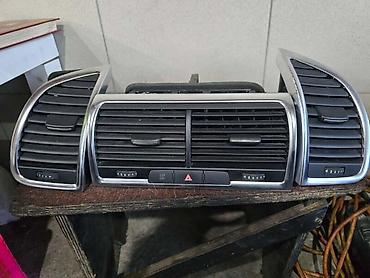 car odzaci: VENTILACIONE REŠETKE NA TABLI ZA AUDI Q7 OD 2006. DO 2012. GOD — 1
