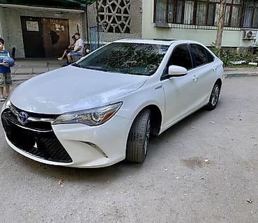 byd e2 2024: Toyota Camry: 2016 г., 2.5 л, Автомат, Гибрид, Седан — 3