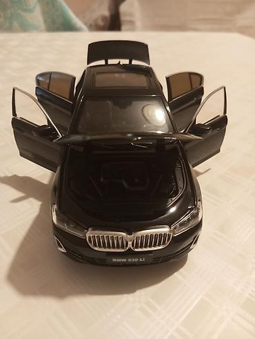 bot kar: BMW 530 Li diekast model avtomobil (miqyas ehtimalən 1:18) - Rəng — 3