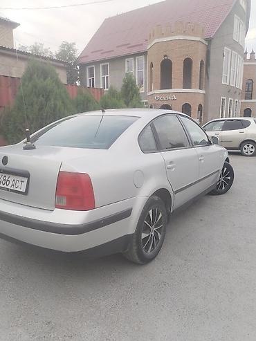6 дыр: Volkswagen Passat: 1999 г., 1.6 л, Кол менен иштөөчү, Бензин, Седан — 9