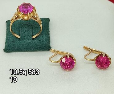 Zərgərlik dəstləri: Dəstə daxildir: Sırğa, Sarı qızıl, 585 Əyar -da lalafo.az — 10 Zərgərlik dəstləri: Dəstə daxildir: Sırğa, Sarı qızıl, 585 Əyar — 10