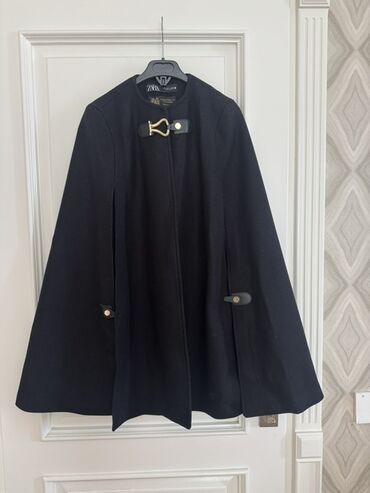 qadınlar üçün yun snudlar: ZARA Woman S olcu qara rəngli kep cape/pelerin palto - Model: ZARA