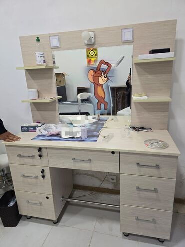 gul salonu: Gul✔️200 man(Hövsan). Salon mebeli. Təcili satılır. Vpp Asy 5726