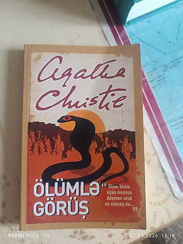 Kitablar satılır ideal vəziyyətdədir içleri təmizdir qiymət üçün yaza