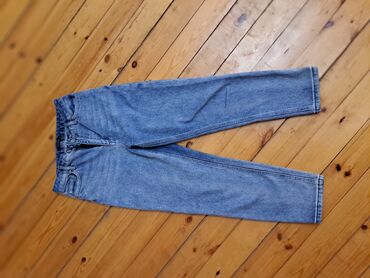 женские джинсы mom: Джинсы S (EU 36)
