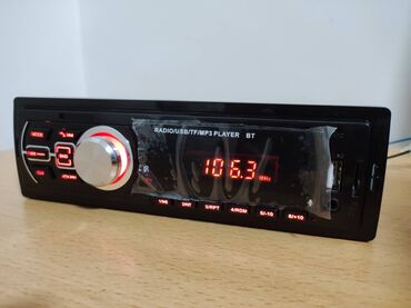 Audio oprema za auto: Radio za kola USB Bluetooth 4x45W Radio za auto USB Bluetooth — 5