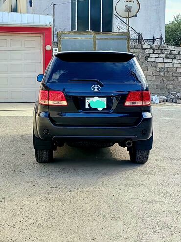Toyota: Toyota Fortuner: 2.7 l | 2006 il Ofrouder/SUV — 4