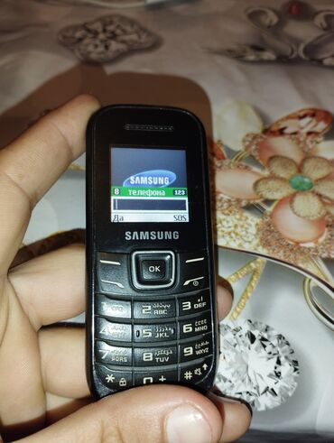 işlənmiş samsung telefonlar: Samsung E1225, < 2 GB Memory Capacity, rəng - Qara, Düyməli