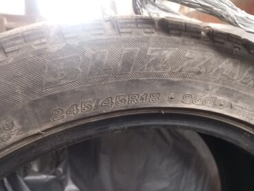 Шины: Шины 245 / 45 / R 18, Зима, Б/у, Комплект, Легковые, Bridgestone