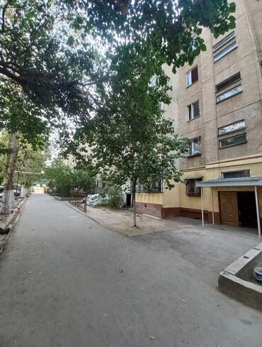 продается жилой дом с большим участкам в село кунтуу: 3 бөлмө, 60 кв. м, 105-серия, 4 кабат, Косметикалык ремонт
