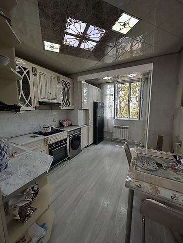 susə satisi: Bakı, 9-cu mikrorayon, 3 otaqlı, Köhnə tikili, m. Nəsimi, 95 kv. m — 3