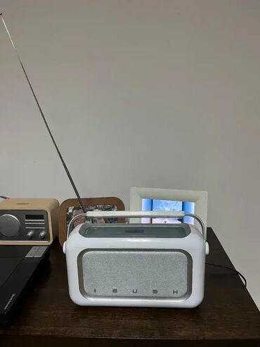 Pojačala i prijemnici: Digitalni Radio - BUSH; Model: TR04DABWHT, DAB - FM; Sa tasterima — 6