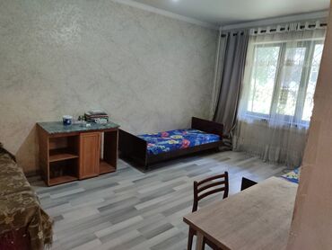 однокомнатная квартира малосемейка: 1 комната, 34 м², Индивидуалка, 1 этаж, Косметический ремонт