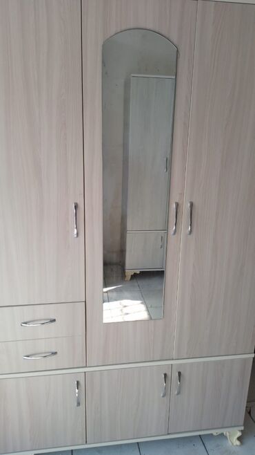 Dolablar: Yeni, 3 qapılı Düz dolab, Dolab-asılqan, Türkiyə -da lalafo.az — 8 Dolablar: Yeni, 3 qapılı Düz dolab, Dolab-asılqan, Türkiyə — 8