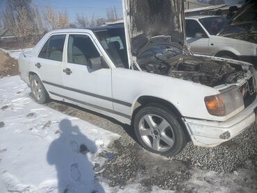 Mercedes-Benz: Mercedes-Benz W124: 1988 г., 3 л, Механика, Бензин, Седан