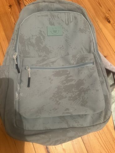 Rukzaklar: Her biri 10 azn az işlenmiş çantalar yalniz almaq isteyenler yazsin ! — 6