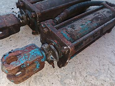 toyota corolla xezbek: Satlir mtz 80.82 28 ymz gedir hamsina cutu 150.manat umvan Sabirabad — 3