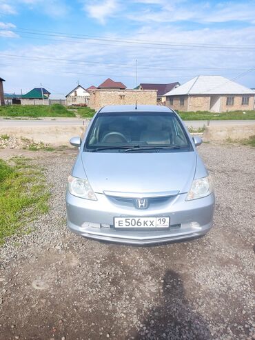 Honda: Honda Fit Aria: 2002 г., 1.5 л, Вариатор, Бензин, Седан