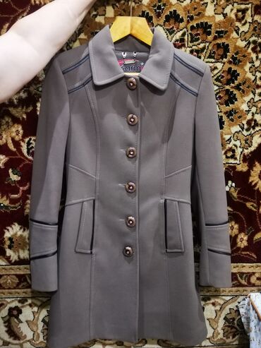 продаю женское пальто: Пальто, 2XL (EU 44)