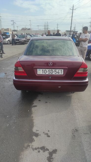 mersedes c klass: Mercedes-Benz C 180: 1.8 l | 1996 il Sedan