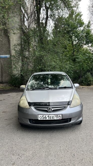 хонда сивик леви руль автамат хежибек серебристый: Хэтчбек Honda Fit серебристого цвета. Компактный и маневренный