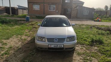 Volkswagen: Volkswagen Bora: 2002 г., 1.6 л, Механика, Бензин, Седан