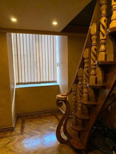 Köhnə tikili: 4 otaqli menzil m. Iceri Sheher.DUPLEX Mənzilin yerləşdiyi bina — 14