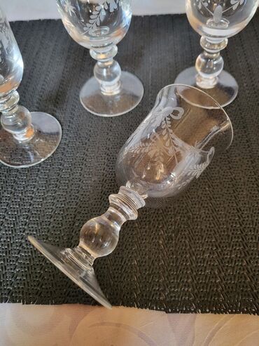 Čaše: Casice kristal,gravura za zestoko pice iz 70,80 ih. Case rucni na lalafo.rs — 8 Čaše: Casice kristal,gravura za zestoko pice iz 70,80 ih. Case rucni — 8