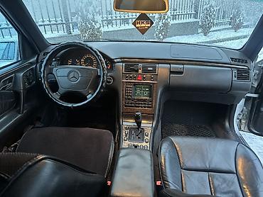Mercedes-Benz: Mercedes-Benz E-Class: 1998 г., 3.2 л, Автомат, Бензин, Седан — 9