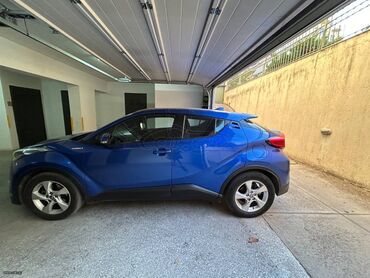 Toyota: Toyota C-HR: 1.8 l. | 2017 έ. SUV/4x4 — 24