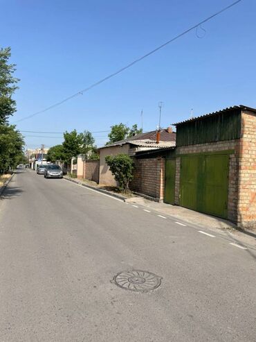 продажа дом районе кызыл аскери: Полдома, 67 м², 4 комнаты, Агентство недвижимости, Косметический ремонт