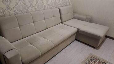 продам бу диван: Угловой диван, цвет - Бежевый, Б/у