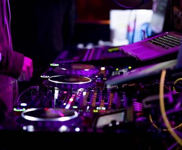Digər: Dj xidmeti adgunu toy diger tedbirler aclislarla bagli yaza bilersi