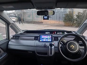 автомобиль степ: Honda Stepwgn: 2005 г., 2 л, Автомат, Бензин, Минивэн — 3