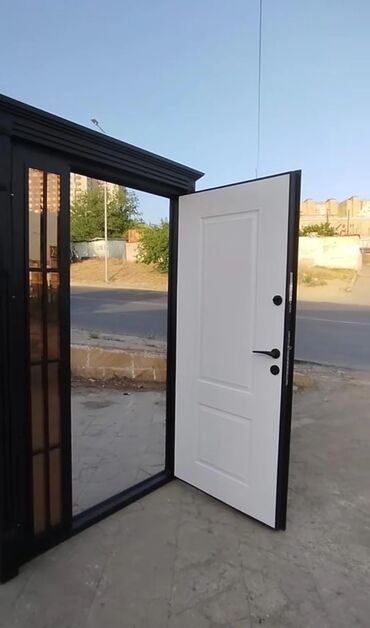 Pilləkən məhəccərləri: Dəmir qapı və məhəccər – bəzəkli sənətkarlıq işi - Material: qalın — 9