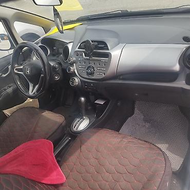 Honda: Honda Fit: 2010 г., Вариатор, Бензин, Хэтчбэк — 12